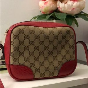 Gucci red crossbody. Bree GG canvas.  Authentic